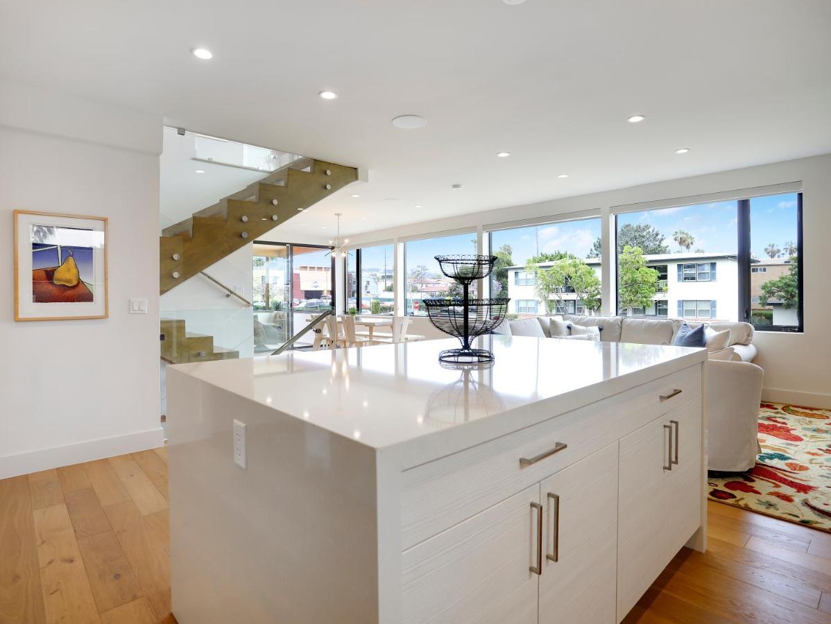 Luxury Dream - Massive Rooftop Patio, Zen Garden, Ac & Fast Wifi! Holiday home