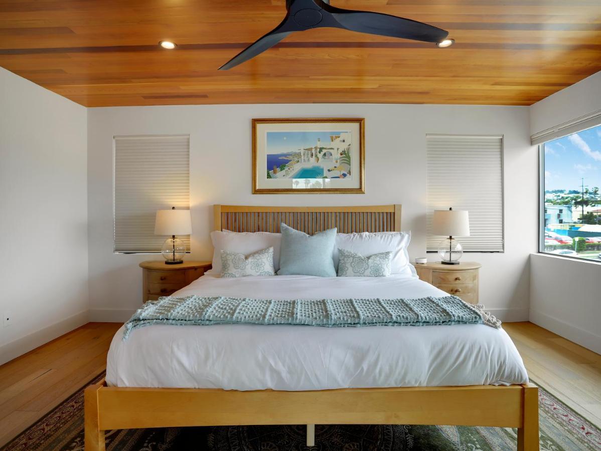 Holiday home Luxury Dream - Massive Rooftop Patio, Zen Garden, Ac & Fast Wifi!