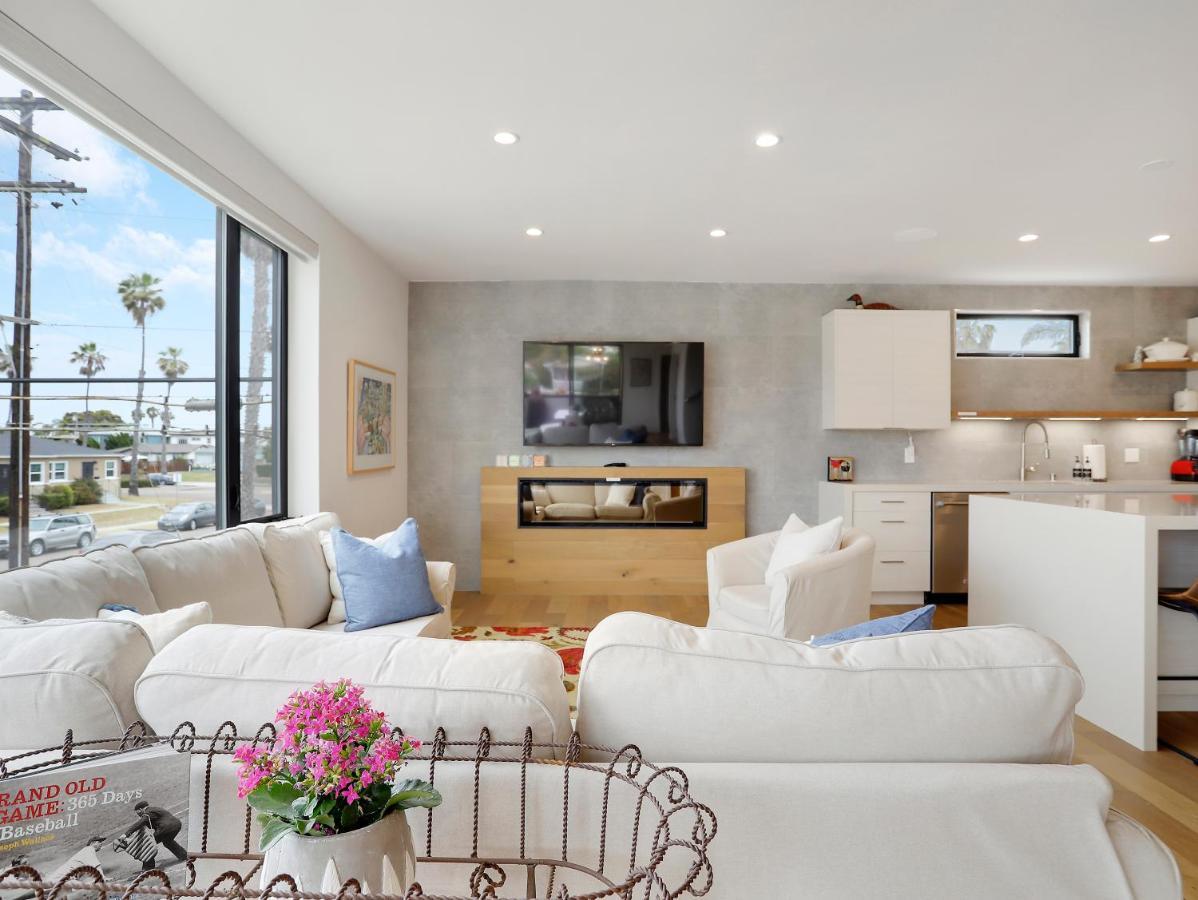 Holiday home Luxury Dream - Massive Rooftop Patio, Zen Garden, Ac & Fast Wifi! *
